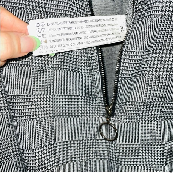 F21 Grey Plaid Retro Zip Front Wide Leg Jumpsuit Small - Picture 5 of 7